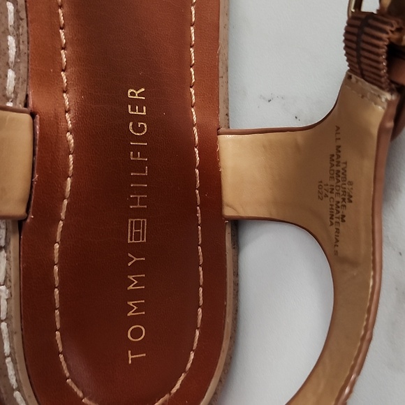 Women's Tommy Hilfiger Bennia Sandals - Picture 4 of 6